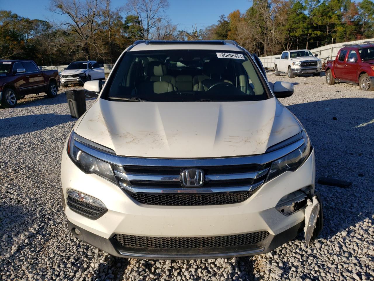 2017 Honda Pilot Touring VIN: 5FNYF6H92HB043985 Lot: 86896454