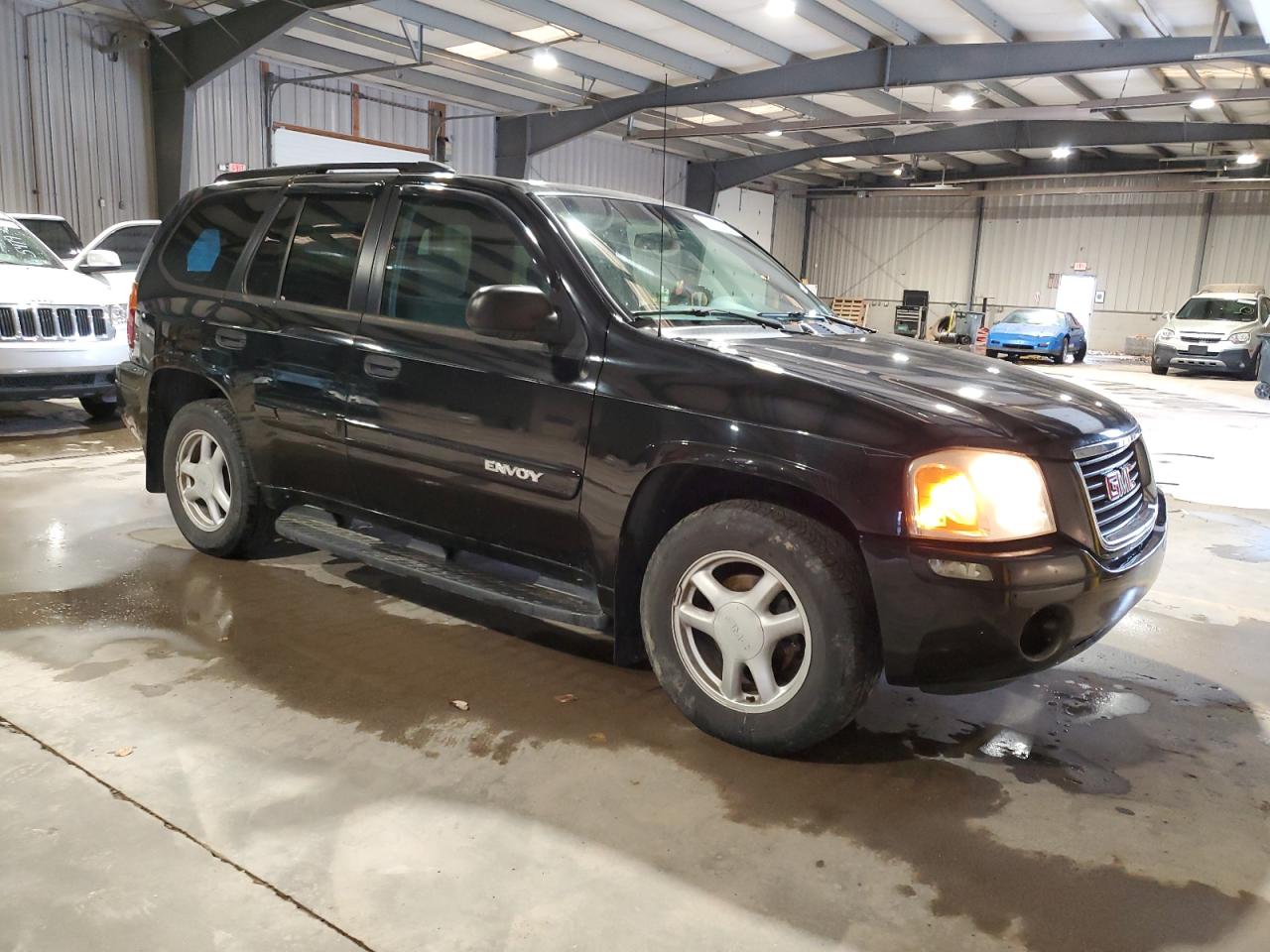 2004 GMC Envoy VIN: 1GKDT13S842136886 Lot: 84919884