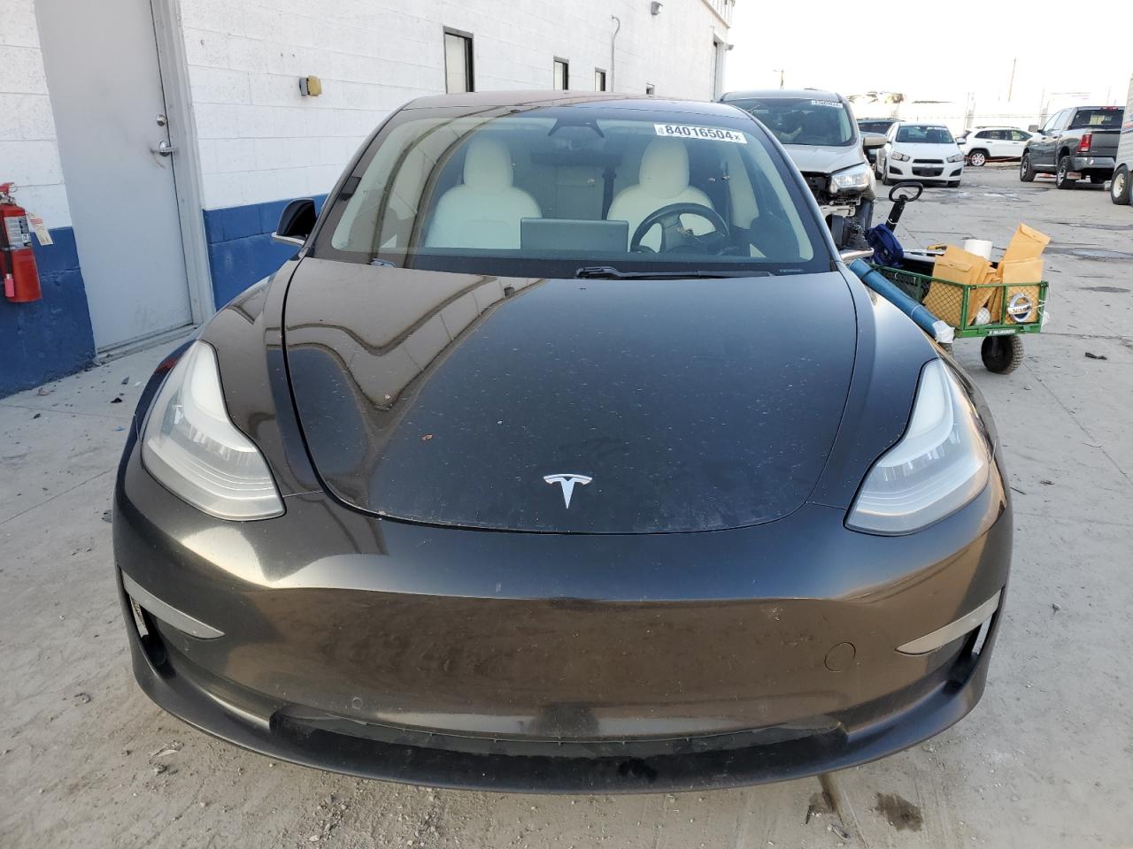 2018 Tesla Model 3 VIN: 5YJ3E1EB1JF134940 Lot: 84016504