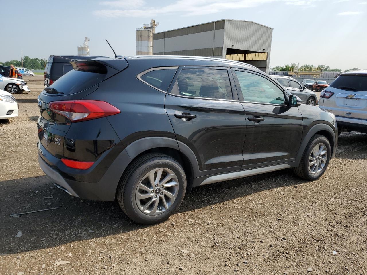 KM8J3CA25HU273822 2017 Hyundai Tucson Limited