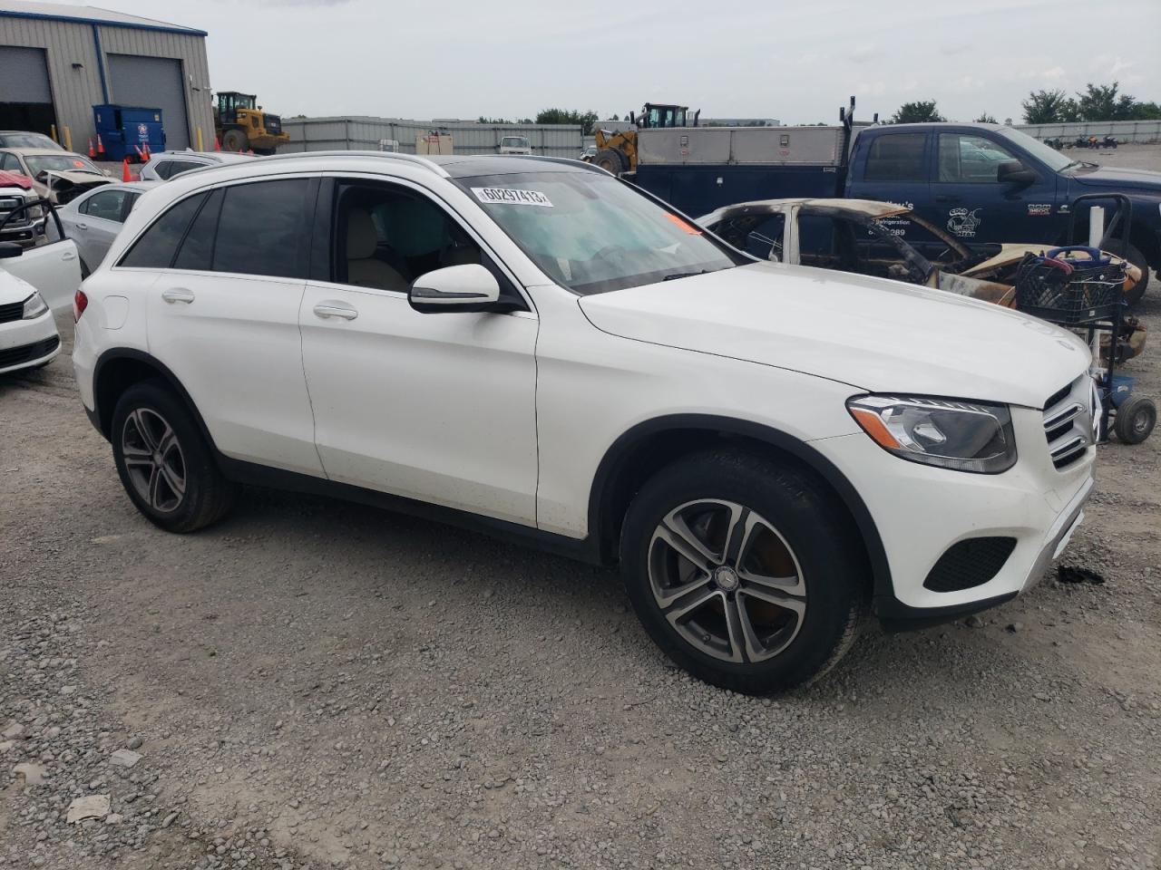 WDC0G4KB8HF155447 2017 Mercedes-Benz Glc 300 4Matic