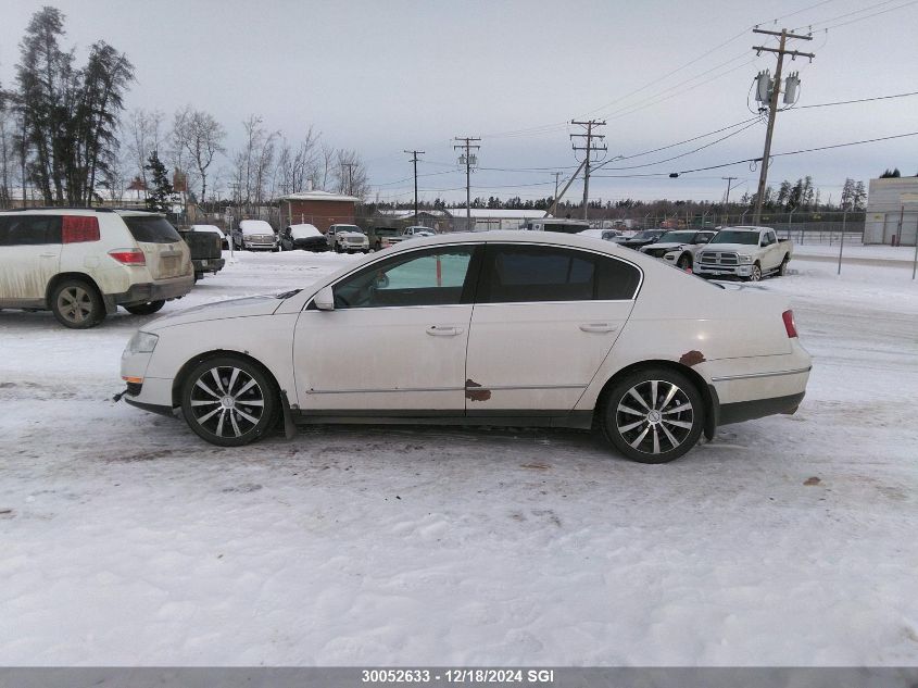 2007 Volkswagen Passat 2.0T Luxury Leather VIN: WVWEK73C27P103243 Lot: 30052633