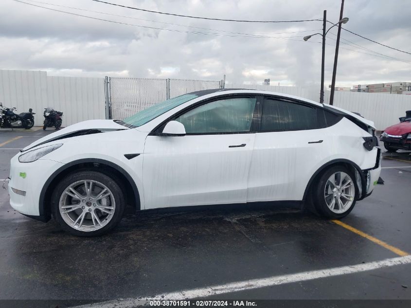 2023 Tesla Model Y Awd/Long Range Dual Motor All-Wheel Drive VIN: 7SAYGDEE9PA109305 Lot: 38701591