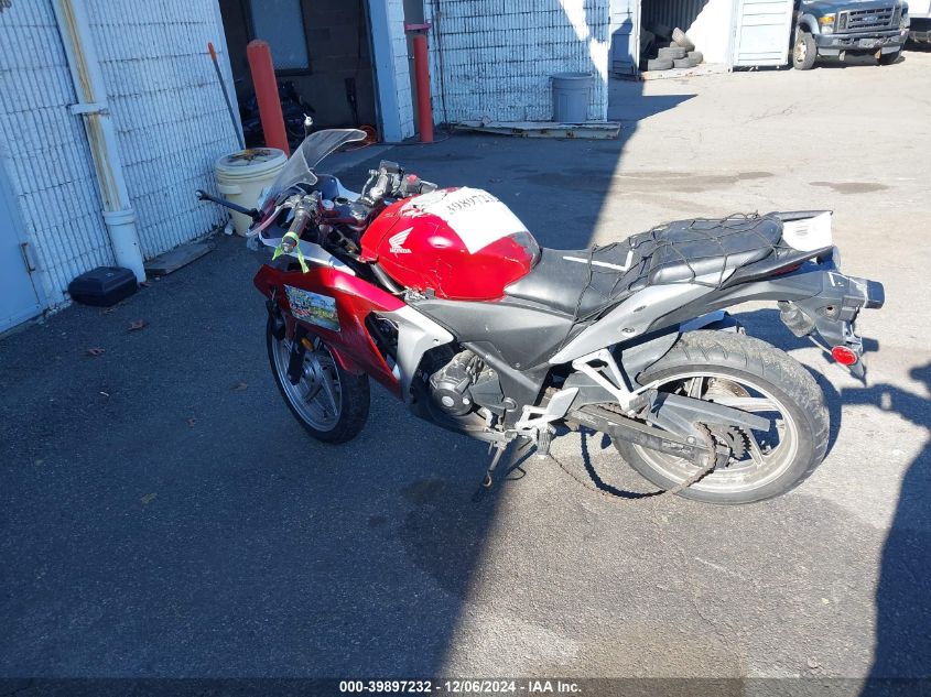 2011 Honda Cbr250 R VIN: MLHMC4114B5002697 Lot: 39897232