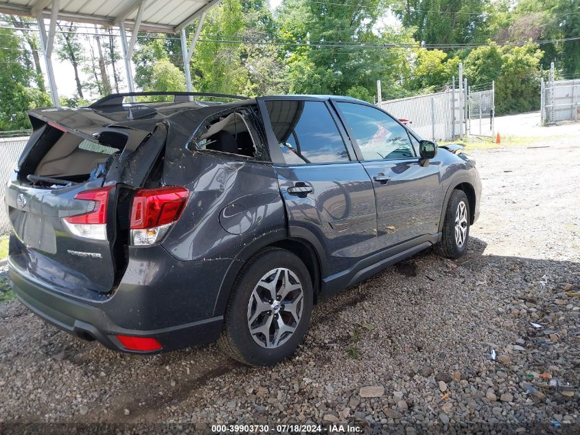 2018 Subaru Forester 2.5I Premium VIN: JF2SJAGC4JH591563 Lot: 39903730