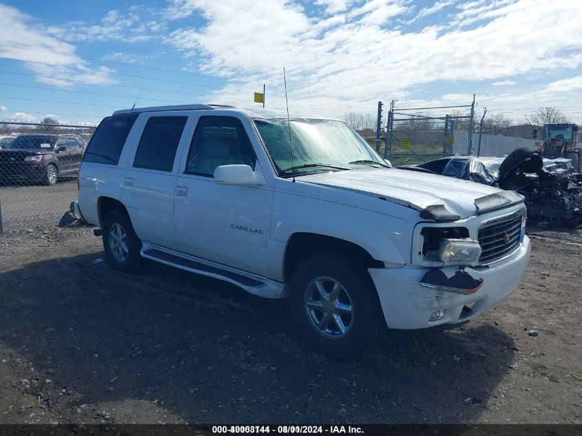 1999 Cadillac Escalade Standard VIN: 1GYEK13R0XR415674 Lot: 40003144