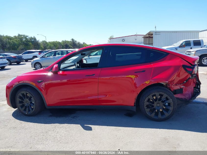 2022 Tesla Model Y Long Range Dual Motor All-Wheel Drive VIN: 7SAYGDEE9NF386813 Lot: 40197940