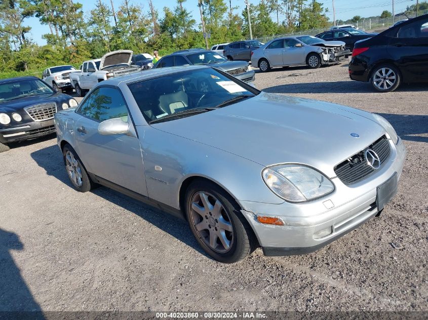 2000 Mercedes-Benz Slk 230 Kompressor VIN: WDBKK47F2YF160635 Lot: 40203860