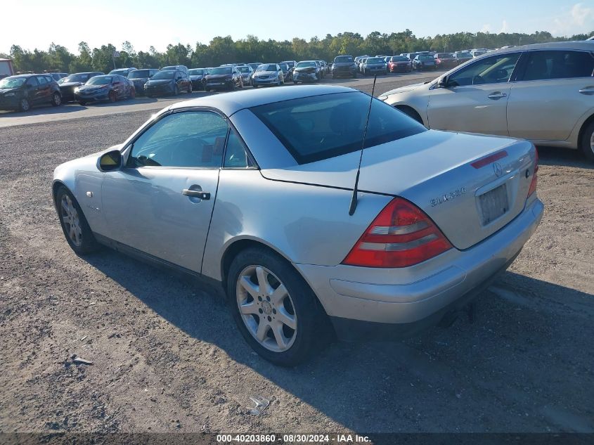 2000 Mercedes-Benz Slk 230 Kompressor VIN: WDBKK47F2YF160635 Lot: 40203860