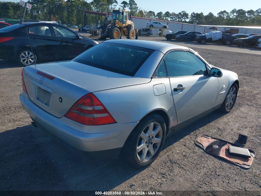 2000 Mercedes-Benz Slk 230 Kompressor VIN: WDBKK47F2YF160635 Lot: 40203860