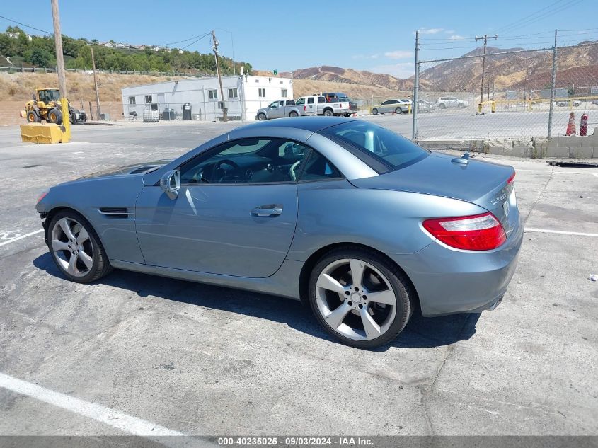 2012 Mercedes-Benz Slk 350 VIN: WDDPK5HA4CF007236 Lot: 40235025