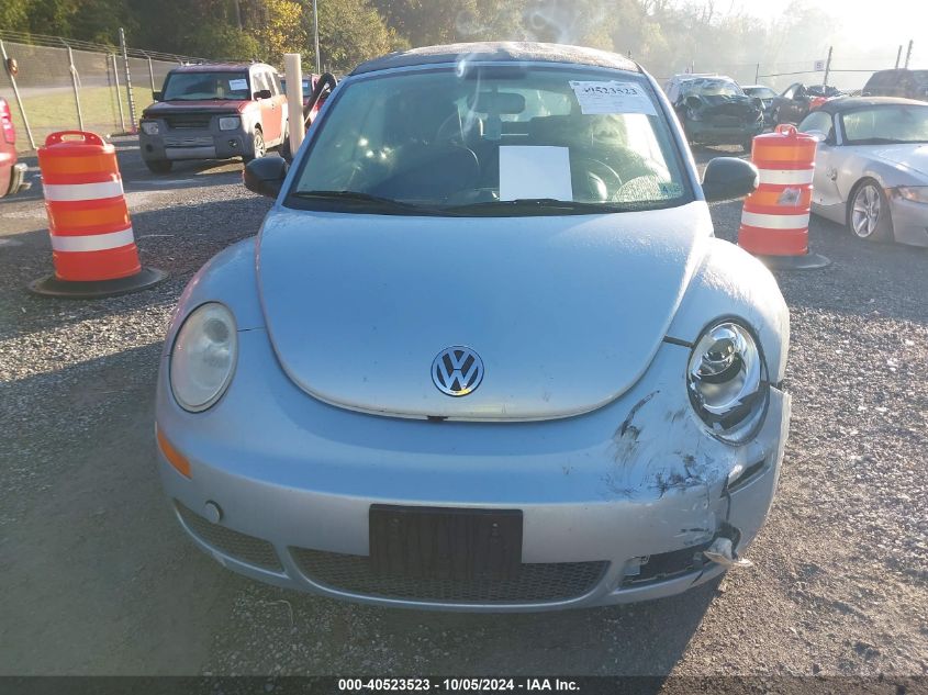 2010 Volkswagen New Beetle 2.5L VIN: 3VWRW3AL1AM006837 Lot: 40523523