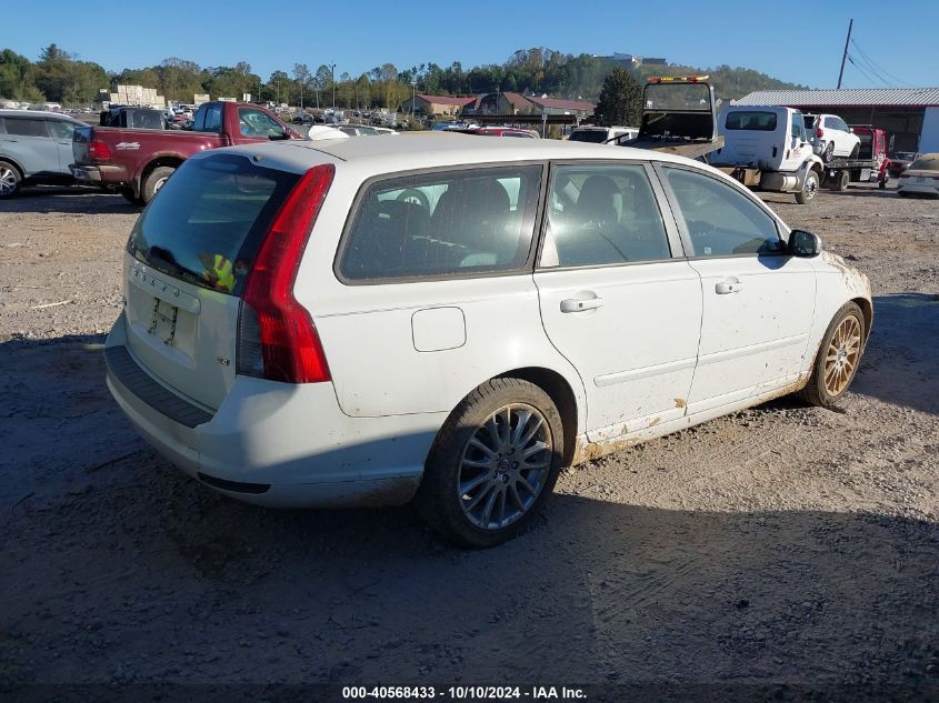 2010 Volvo V50 2.4I VIN: YV1382MW8A2529633 Lot: 40568433