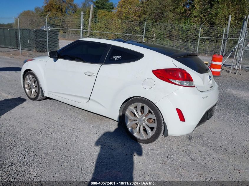 2013 Hyundai Veloster Base W/Black VIN: KMHTC6AD0DU140102 Lot: 40572401