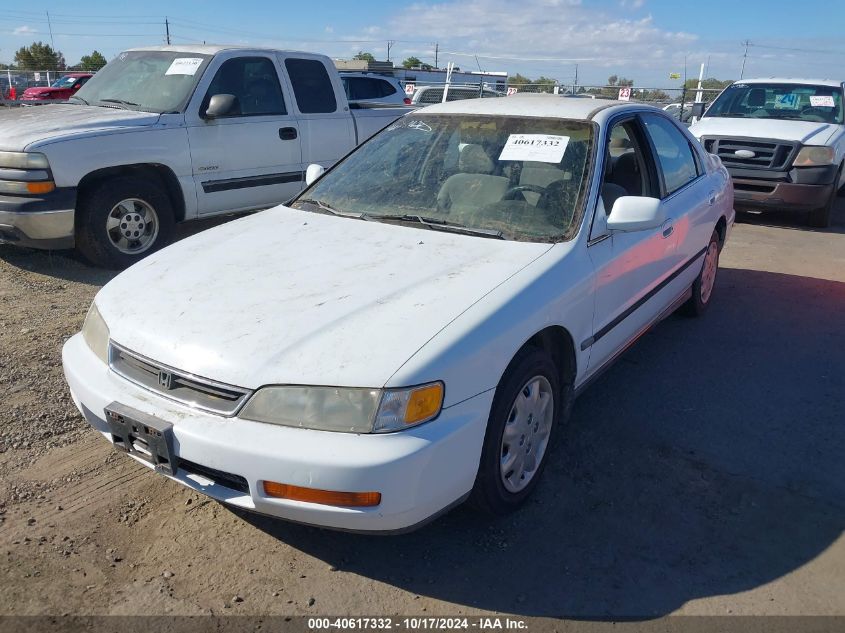 1996 Honda Accord Lx/Ex VIN: 1HGCD5630TA212459 Lot: 40617332