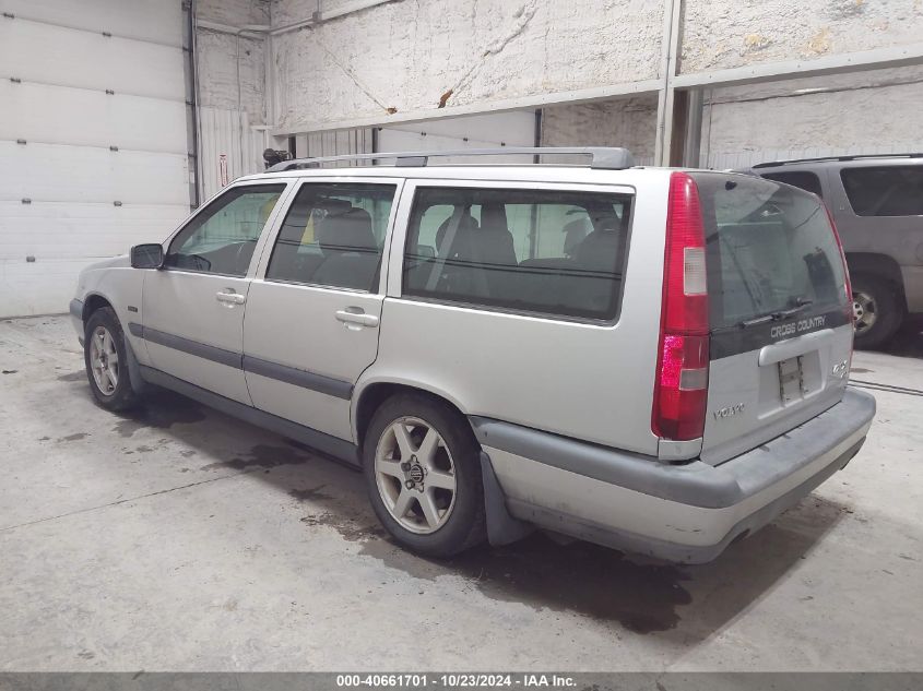 1998 Volvo V70 Awd VIN: YV1LZ5648W2436547 Lot: 40661701