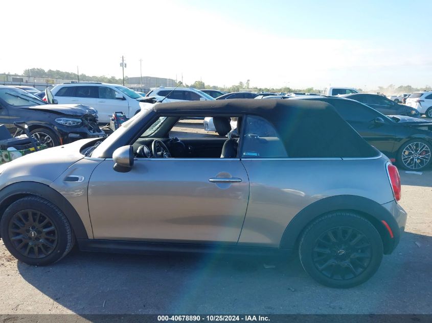 2017 Mini Convertible Cooper VIN: WMWWG5C33H3D00151 Lot: 40678890