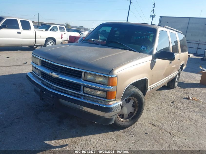 1996 Chevrolet Suburban C1500 VIN: 1GNEC16R1TJ389715 Lot: 40712473