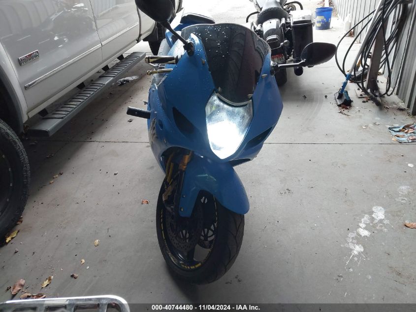 2004 Suzuki Gsx-R1000 VIN: JS1GT75A142104193 Lot: 40744480