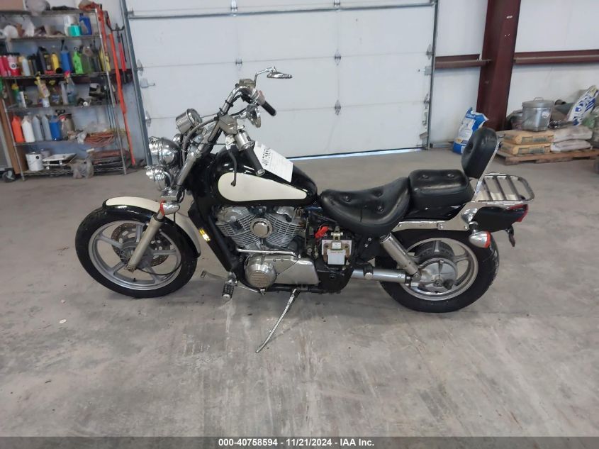 1993 Honda Vt1100 C VIN: 1HFSC1814PA700827 Lot: 40758594