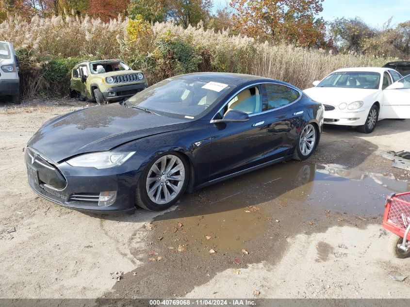 2013 Tesla Model S VIN: 5YJSA1CN3DFP08883 Lot: 40769068