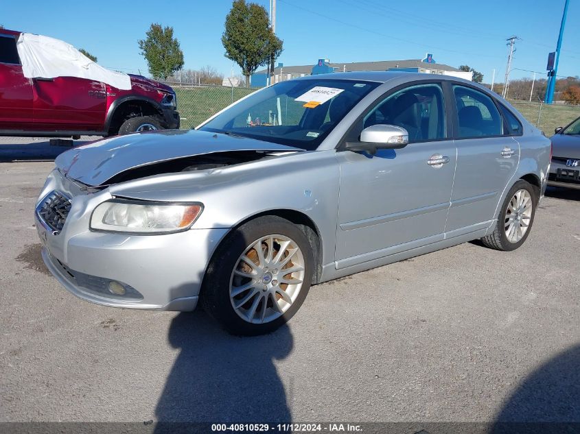 2011 Volvo S40 T5/T5 R-Design VIN: YV1672MS1B2537667 Lot: 40810529