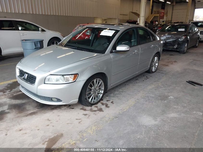 2009 Volvo S40 2.4I VIN: YV1MS390492452562 Lot: 40848155