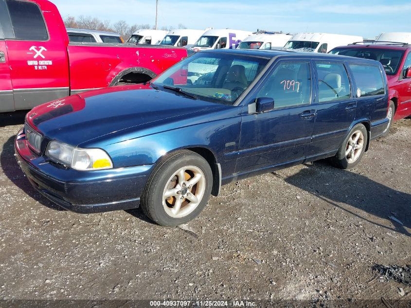 1998 Volvo V70 VIN: YV1LW5649W2477035 Lot: 40937097