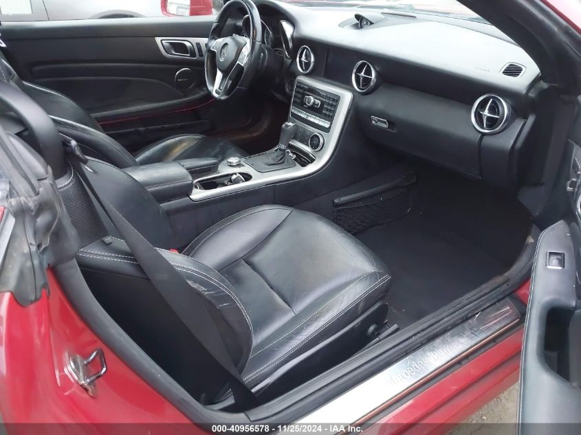 2012 Mercedes-Benz Slk 350 VIN: WDDPK5HA2CF031907 Lot: 40956578