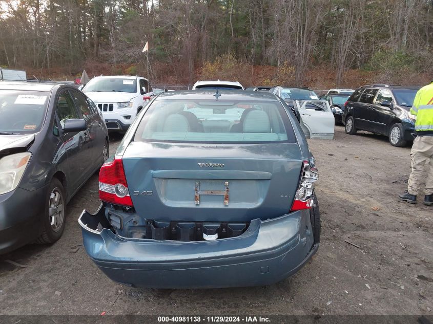 2004 Volvo S40 2.4I VIN: YV1MS382242027630 Lot: 40981138