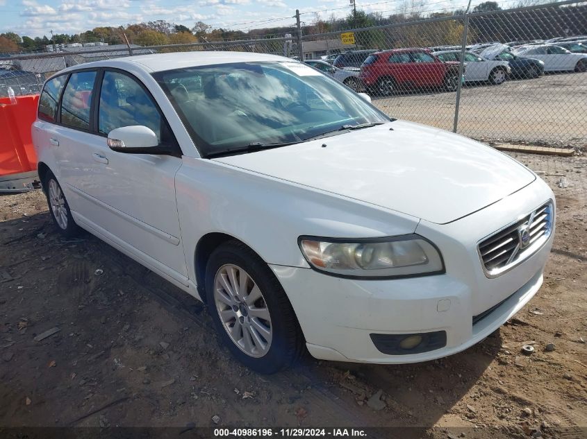 2010 Volvo V50 2.4I VIN: YV1382MW3A2572440 Lot: 40986196