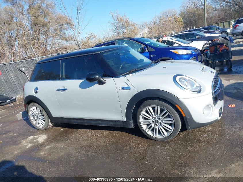 2017 Mini Hardtop Cooper S VIN: WMWXP7C34H3B94681 Lot: 40990995