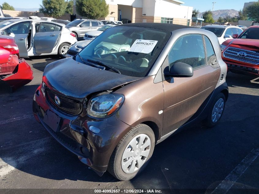 2018 Smart Fortwo Electric Drive Passion/Prime/Pure VIN: WMEFJ9BA1JK262215 Lot: 40992657