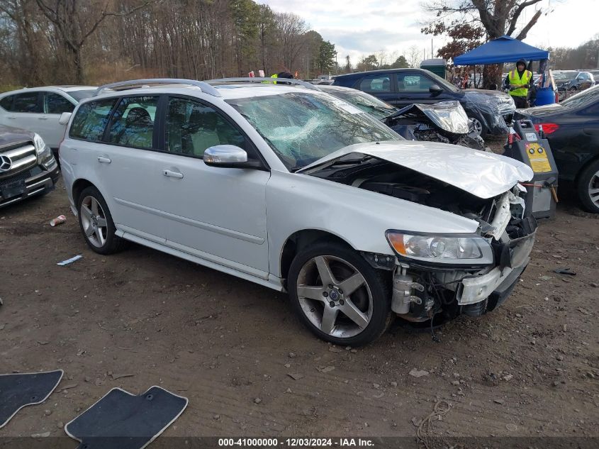 2010 Volvo V50 T5 R-Design VIN: YV1672MJ4A2573438 Lot: 41000000