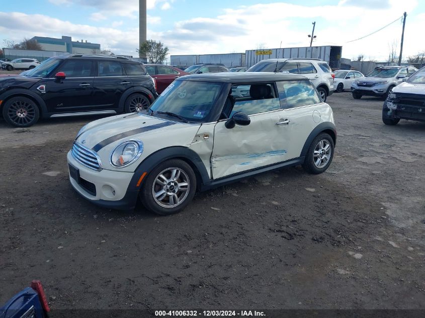 2013 Mini Hardtop Cooper VIN: WMWSU3C55DT679738 Lot: 41006332