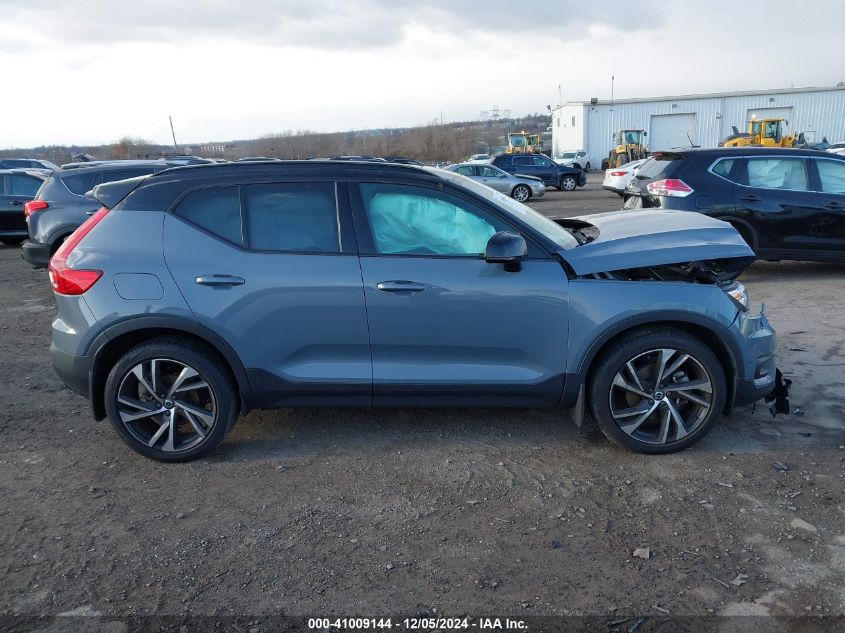 2022 Volvo Xc40 T5 R-Design VIN: YV4162UM0N2673732 Lot: 41009144