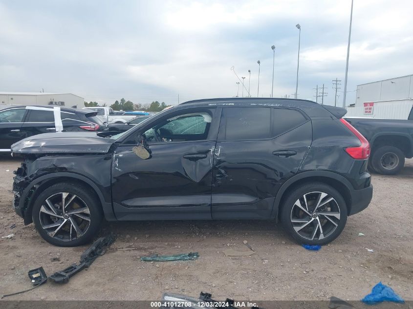 2021 Volvo Xc40 T5 R-Design VIN: YV4162UM7M2526791 Lot: 41012708