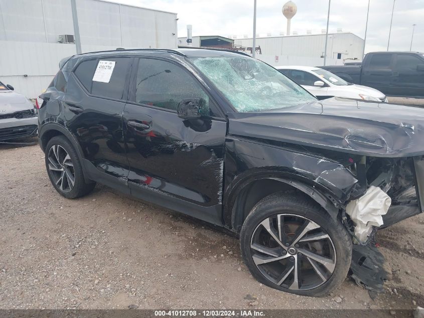 2021 Volvo Xc40 T5 R-Design VIN: YV4162UM7M2526791 Lot: 41012708