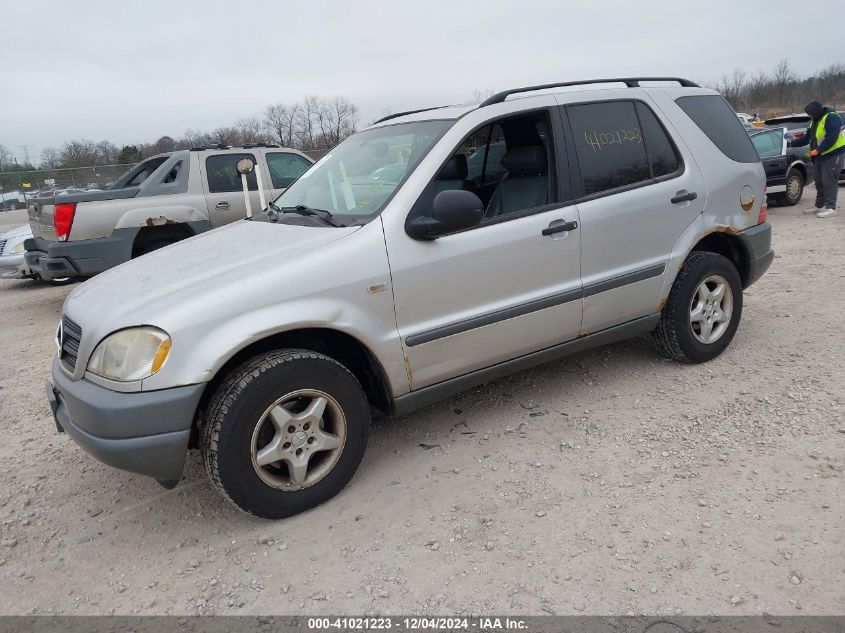 1999 Mercedes-Benz Ml 320 VIN: 4JGAB54E4XA110163 Lot: 41021223