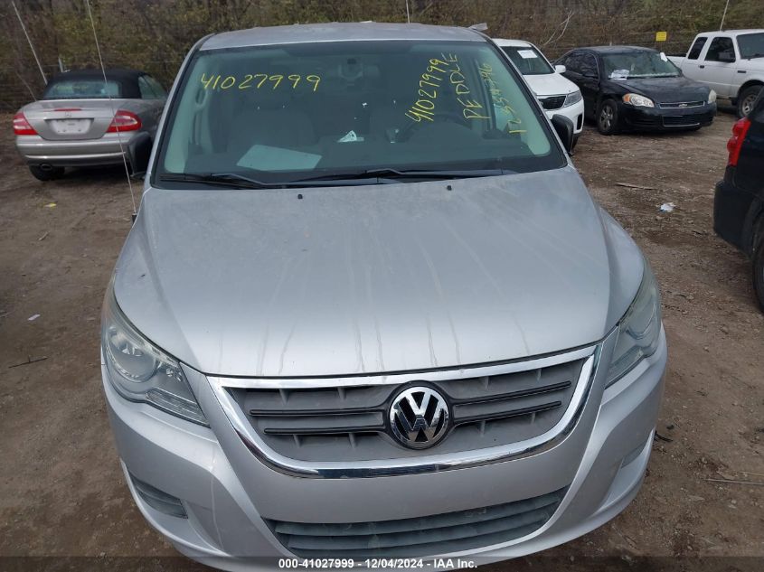 2011 Volkswagen Routan S VIN: 2V4RW4DG9BR717418 Lot: 41027999