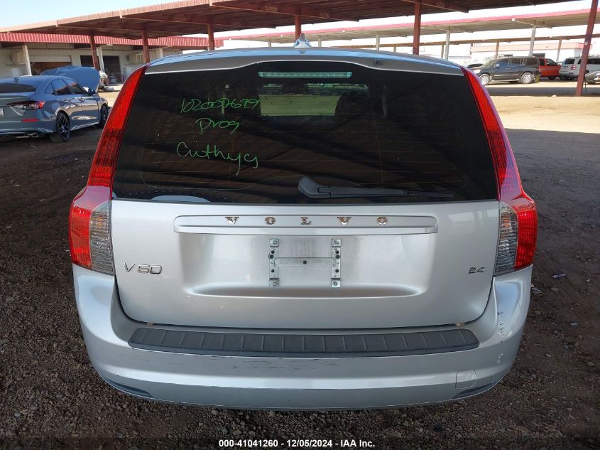 2010 Volvo V50 2.4I VIN: YV1382MW1A2540019 Lot: 41041260