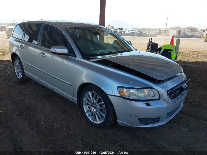 2010 Volvo V50 2.4I VIN: YV1382MW1A2540019 Lot: 41041260