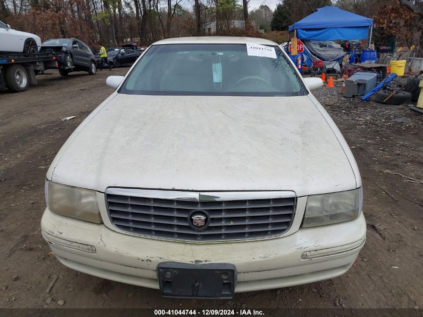 1998 Cadillac Deville Concours VIN: 1G6KF5498WU770299 Lot: 41044744