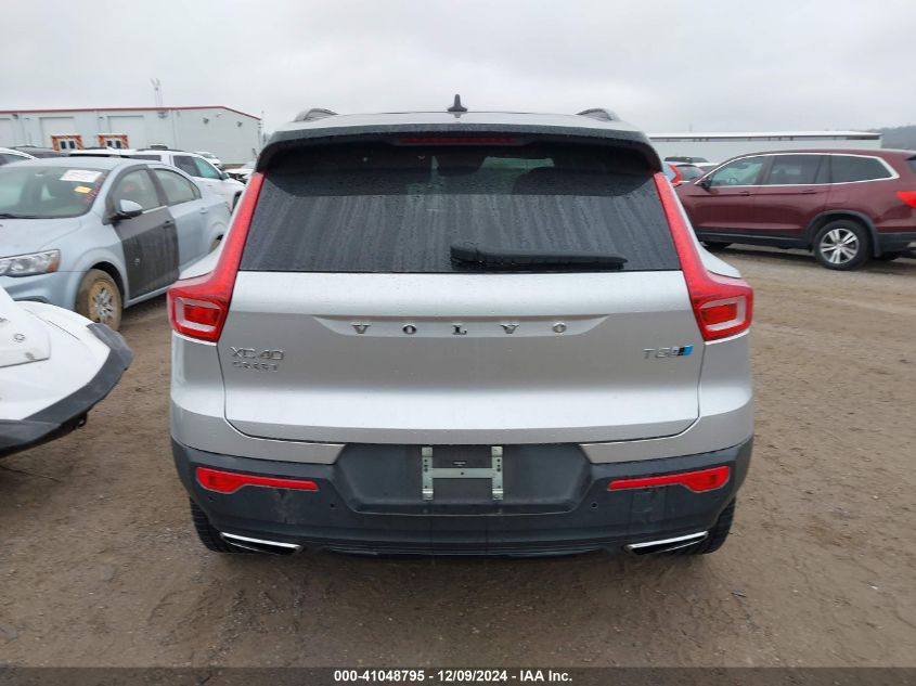 2019 Volvo Xc40 T5 R-Design VIN: YV4162UM8K2102615 Lot: 41048795