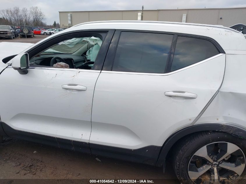 2024 Volvo Xc40 B5 Plus Bright Theme VIN: YV4L12UE5R2339783 Lot: 41054542