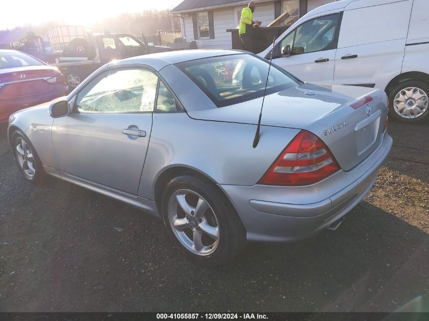 2001 Mercedes-Benz Slk 320 VIN: WDBKK65F11F181562 Lot: 41055857