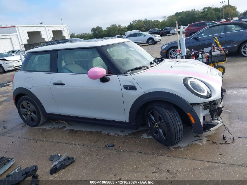 2022 Mini Se Hardtop Cooper VIN: WMW13DJ04N2R55085 Lot: 41065689