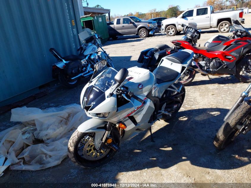 2025 Honda Cbr600 Rr VIN: JH2PC40H2SK200007 Lot: 41078948