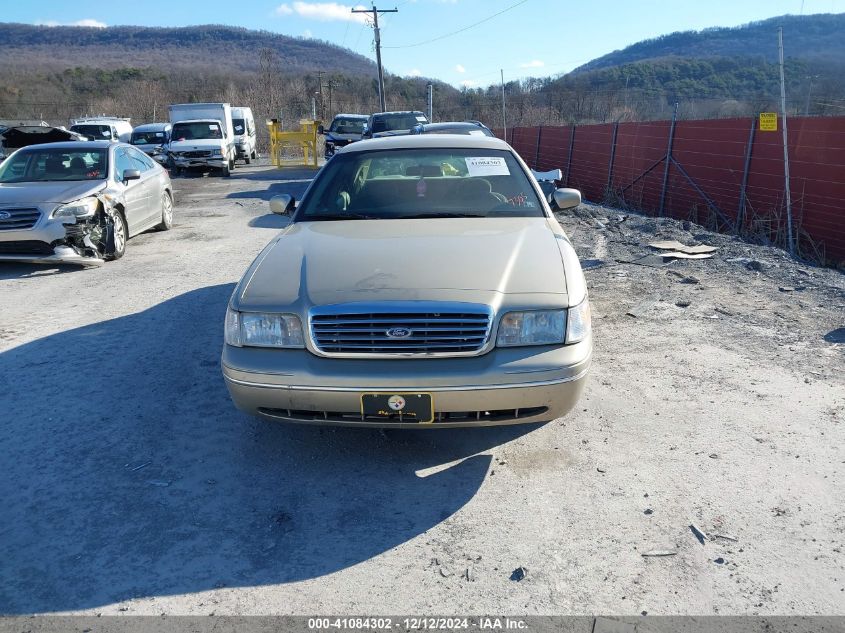 1999 Ford Crown Victoria VIN: 2FAFP73W8XX127305 Lot: 41084302