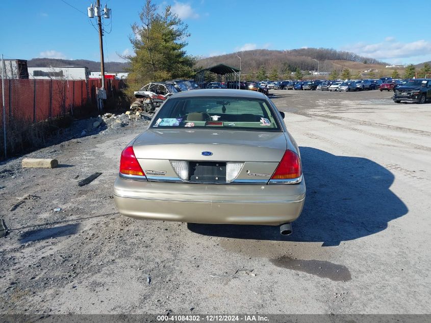 1999 Ford Crown Victoria VIN: 2FAFP73W8XX127305 Lot: 41084302